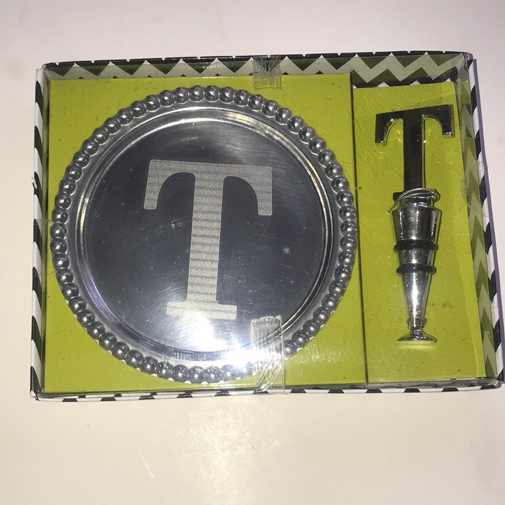 NIB “T” Initial Plate + Wine Stopper Set